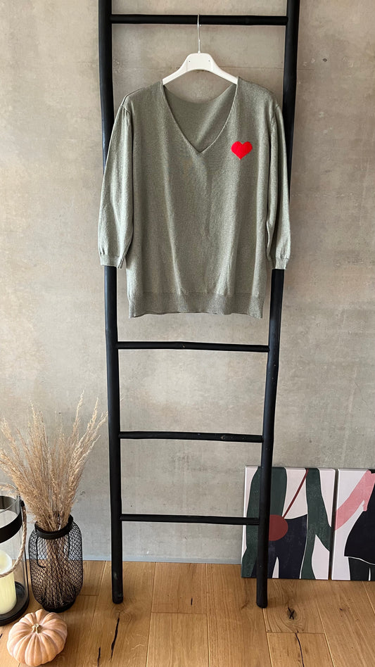 Pullover mit Herzmotiv